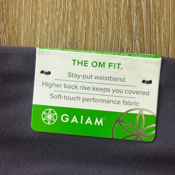 NWT Gaiam's “The OM fit” Mysterioso Purple Leggings - SIZE S - Picture 7 of 16